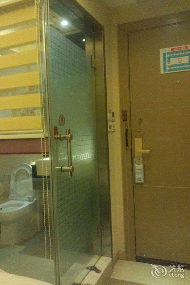 Bella Ingenious Hotel Дуньин Екстериор снимка