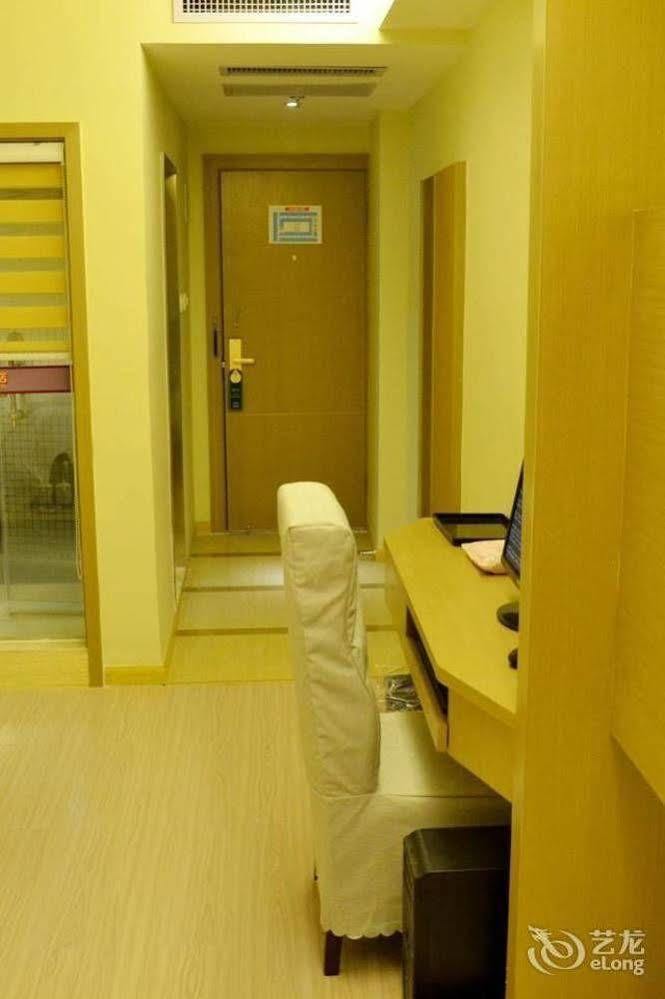 Bella Ingenious Hotel Дуньин Екстериор снимка